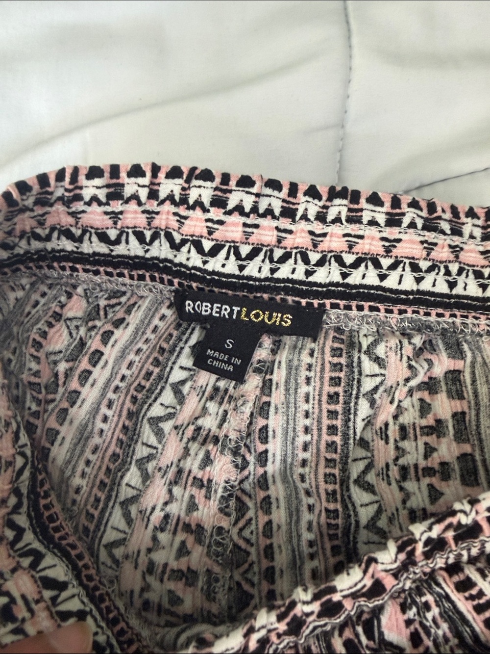 Robert Louis Black & White Printed Cropped Drawstring Pants - Picture 4 of 5